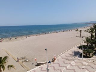 Location Appartement à Avenida avenida ciudad de castellón. Alquiler vacacional apartamento en primera línea de playa vistas