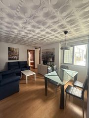 Rent Flat in Calle calle doctor manuel candela. Piso exclusivo para estudiantes a 5 minutos de la universidad de