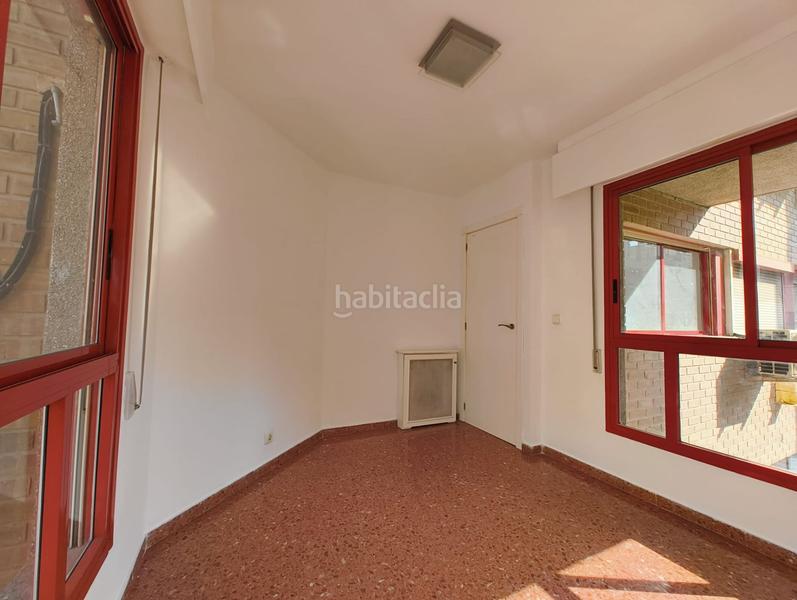 Foto f888d2f6-806a-41c8-bd77-f3e622df054c. Miete etagenwohnung in brigadas internacionales 2 in Valencia