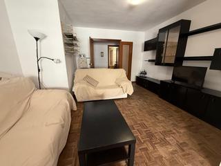 Rent Flat in Historiador claudio sanchez albornoz. Se alquila piso para estudiantes en la zona más exclusiva de val