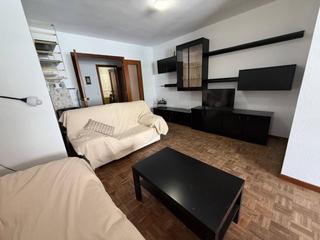 Rent Flat  Historiador claudio sánchez albornoz. Se alquila piso para estudiantes en la zona más exclusiva de val