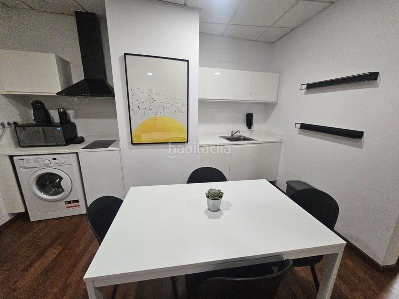 Foto f1a7dee5-5784-4f66-aa61-0918e0a7b0de. Piso en valladolid 23 nmocity expertos inmobiliarios presenta gran oportunidad en avenida de valladolid uso terciario vivienda de uso terciario para i en Valencia