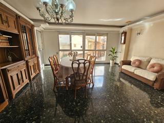 Appartement à De la rosa 28. Gran oportunidad en sagunto! amplio piso con terraza en zona de