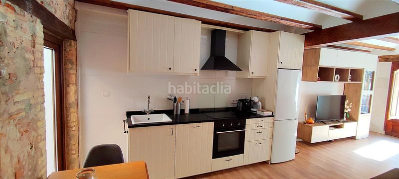 Foto d947b4cf-022a-47b4-bbe9-0a2dc4786e23. Casa adossada a El Cabanyal-El Canyamelar Valencia