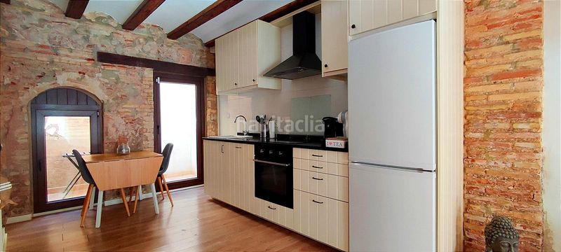 Foto f94df603-d1fd-4558-8aea-81be493b7336. Casa adossada a El Cabanyal-El Canyamelar Valencia