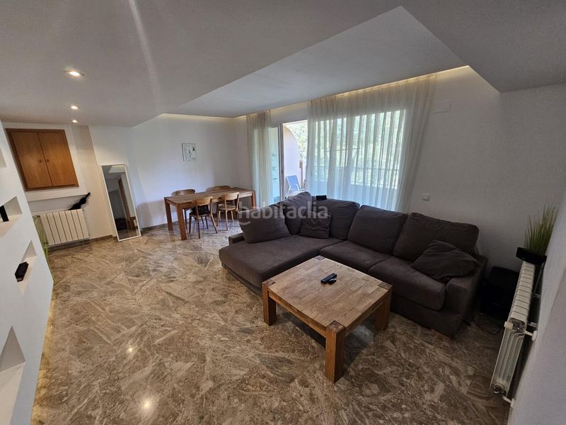 Foto ee7ab47a-3a0c-4518-a74c-c3a7cd24b96b. Pis a plaza plaza cueta blanca a Torre en Conill-Cumbres de San Antonio Bétera