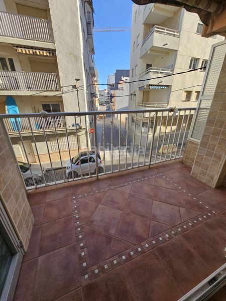 Foto e343fcde-664b-4006-87cd-772c4fc8e6ea. Pis a paseo paseo golas a El Perellonet Valencia