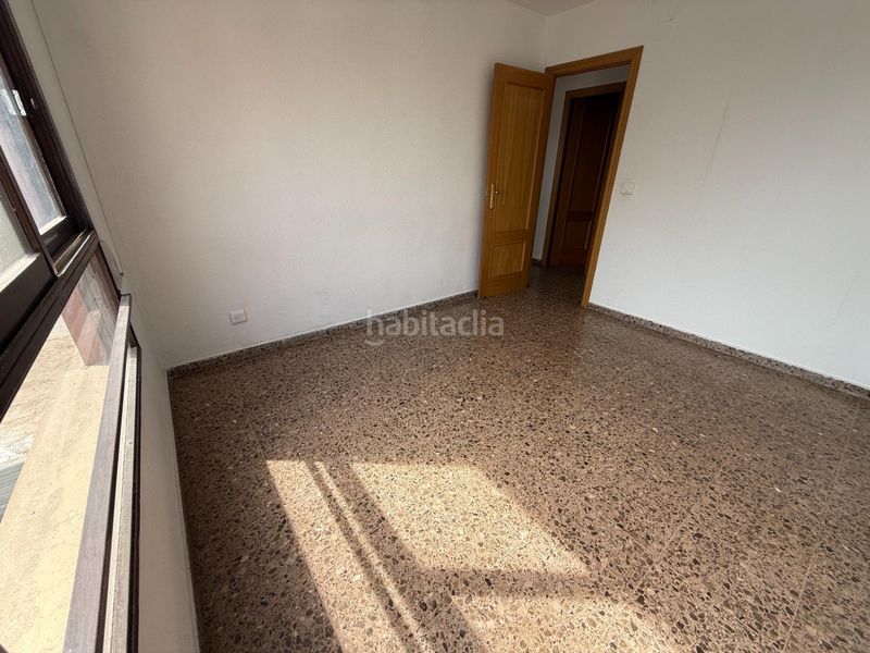 Foto 878a7bbd-049f-40b4-8340-293fcee3450c. Rent flat in Malilla Valencia