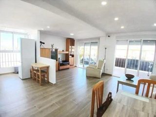 Flat in Avenida avenida marina. Oportunidad única junto al mar en tavernes de la valldigna  espe