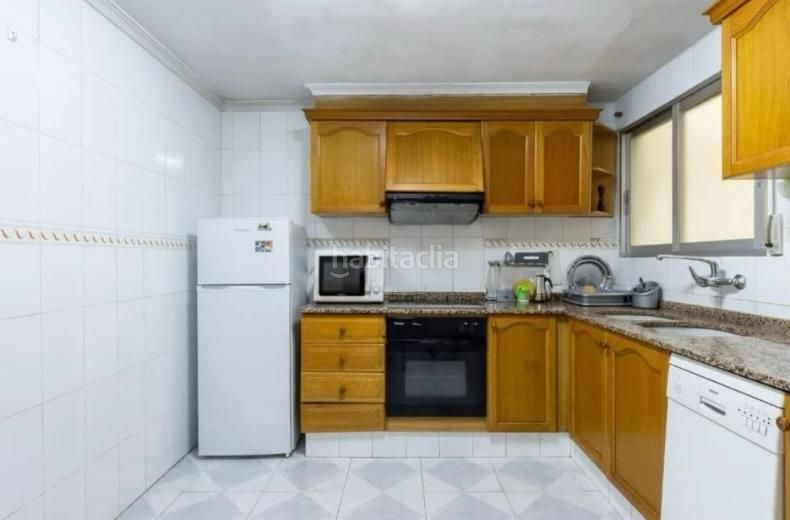 Foto 75032216-9a78-485e-83c5-f910cbf6d41d. Pis a Sueca Sueca