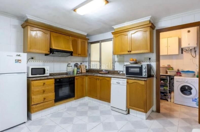 Foto ec652efb-dd5c-4506-b3f8-8b9a62f44c1e. Pis a Sueca Sueca