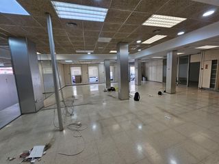 Alquiler Local Comercial en Calle calle blasco ibáñez 70. Alquiler de local comercial u oficina en mestre lópez ubicación