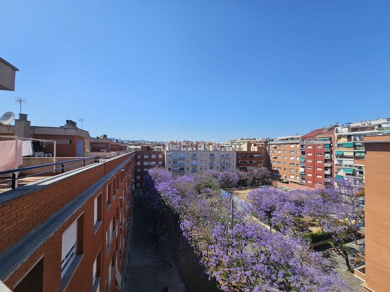 Foto 0cd3a113-103f-4070-a6e5-7a0c1dcb9424. Pis amb aparcament a El Clot Barcelona