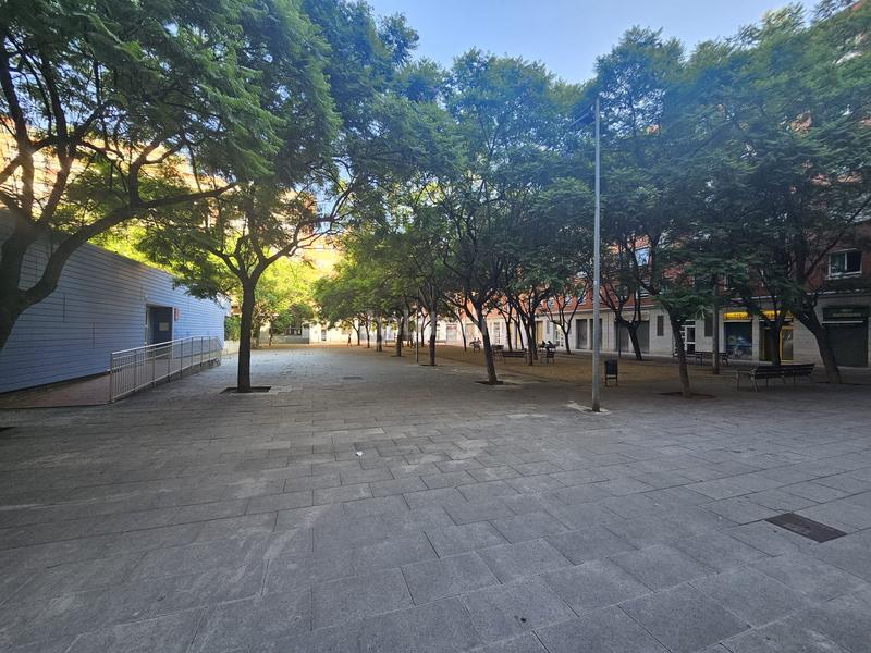Foto 349712a8-b1b8-4530-9cd3-714aa3292969. Piso ocasion ideal cambio de vivienda junto a jardines de clot de la mel en Barcelona
