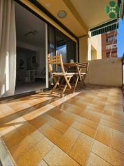 Etagenwohnung  Carrer de cantàbria. Oportunidad vivienda reformada totalmente exterior con balcon en