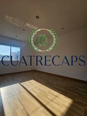 Appartement  Avinguda meridiana. Ocasion vivienda alta y luminosa justo enfrente metro clot
