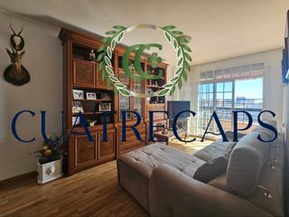 Pis  Gran via de les corts catalanes. Oportunidad vivienda en perfecto estado con gran balcon orientad