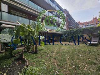 Appartement  Carrer de monturiol. Gran ocasion vivienda con jardin de 40 m2 en pleno corazon de cl