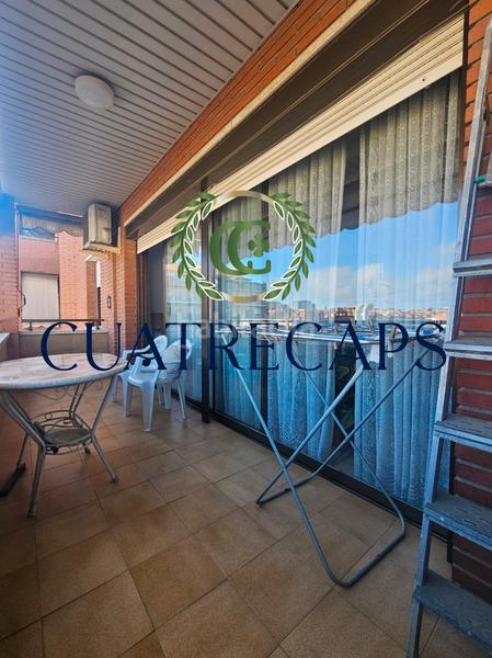 Foto 4cf6052c-b2b7-4be0-bf23-bc6498f6beb2. Piso ideal cambio de vivienda junto al parque de clot de la mel totalmente exterior en Barcelona