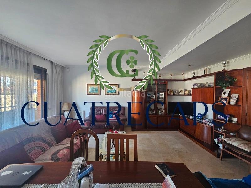 Foto c4e7b111-11a7-4c41-9346-4a01bf7d9539. Piso ideal cambio de vivienda junto al parque de clot de la mel totalmente exterior en Barcelona