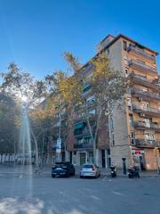 Piso  Carrer de lope de vega. Ocasion totalmente exterior y reformado en pleno clot de la mel