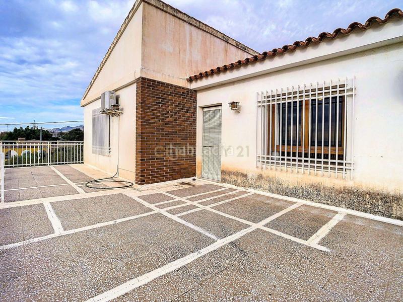 Foto 60125abe-ad3b-4f40-993f-a92b83f11442. Casa en Peña de las Águilas Elche / Elx