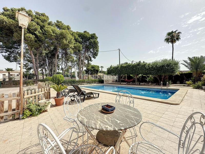 Foto 598f6d49-2b3e-434d-b47b-1b75f21d142a. Haus mit pool in Peña de las Águilas Elche / Elx
