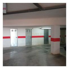 Parking voiture à Almoradí