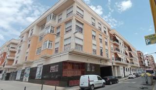 Aparcament cotxe a Carrús Oeste