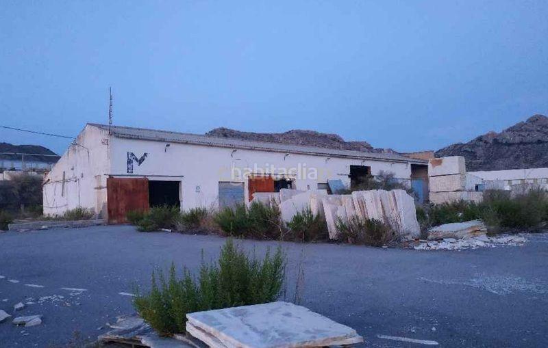 Foto 61577f1f-d2a7-44b6-9f95-b4addb7a0b85. Industrial building in partida de salinetas parc in Novelda