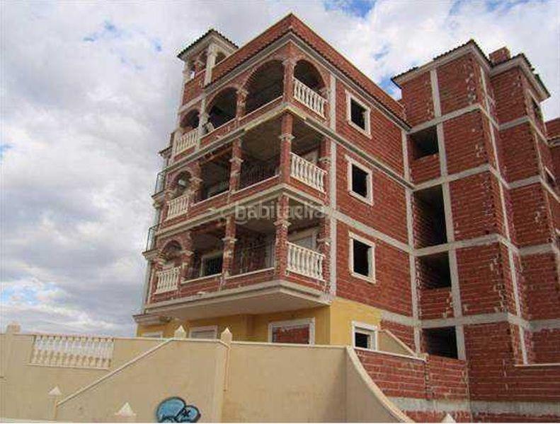 Foto 0c66b5ab-5c97-4195-b932-fc5c2dfd81e6. Edifici a calle la loma 50 a Bigastro