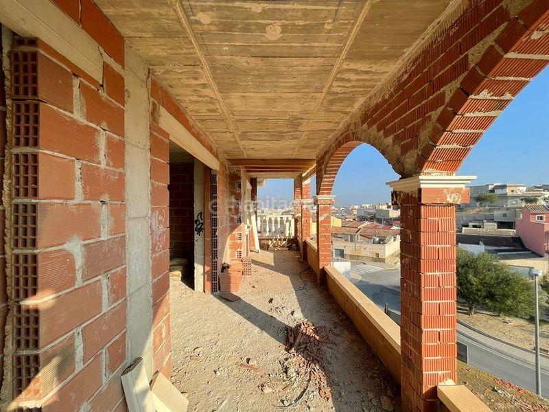 Foto 23012597-1749-4e75-8fbf-1da749027543. Edifici a calle la loma 50 a Bigastro