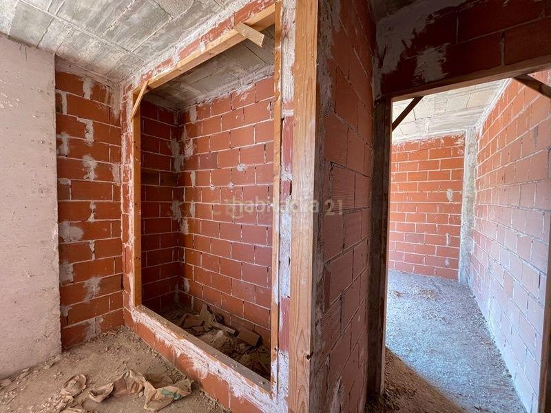 Foto b767d624-568b-4d20-aa53-463b35dc1098. Edifici a calle la loma 50 a Bigastro