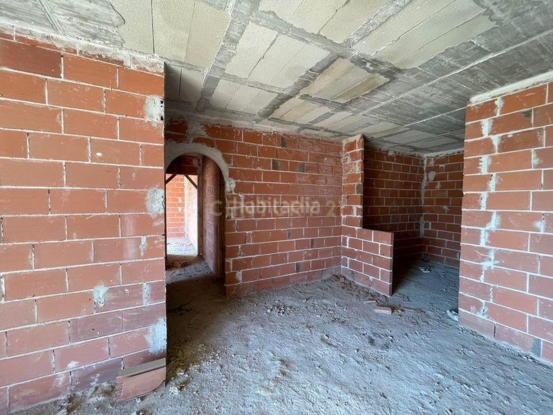 Foto c7d4417a-f443-4dd9-bcd4-971db91f627e. Edifici a calle la loma 50 a Bigastro