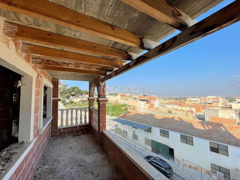 Foto edfef951-23c5-48c7-984d-7555ee4f68ac. Edifici a calle la loma 50 a Bigastro