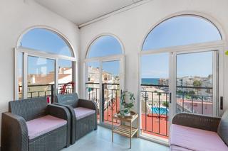 Apartament a Ur mar azul-eliseos playas 1 torrevieja (alicante) 1. Ático dúplex con vistas despejadas al mar y orientación sur!