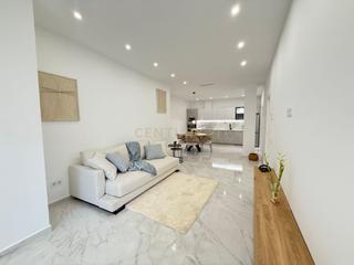 Rez-de-chaussée à Calle gumersindo, 53, torrevieja, spain. Planta baja a estrenar a menos de 150 metros del mar en torrevie