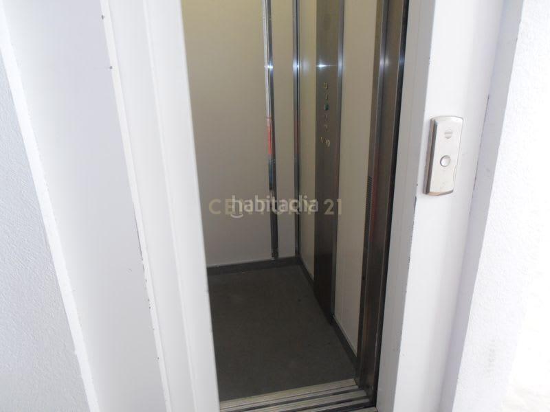 Foto cff6e9c5-cedd-4870-952d-a54dabb2337e. Casa a cami de cabanyes 13 a Castalla