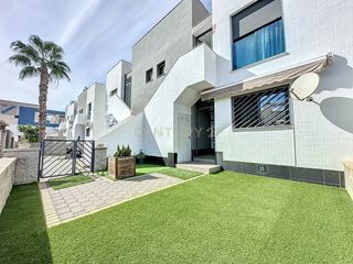 Lloguer Planta baixa  Calle turquesa 2. Alquiler larga estancia  vivienda completa en oasis beach junto