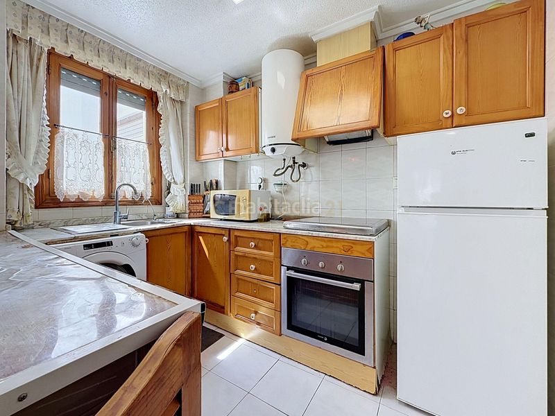Foto e5d475f8-057f-4805-9dc7-f6c1edb7d38a. Apartament a calle monteagudo a El Acequión Torrevieja
