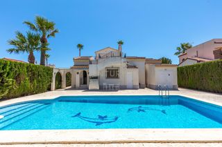 Casa en C. cibeles, 6, 30710 los alcázares, murcia, spain. Tu villa soñada con piscina en los narejos