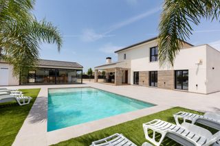 Maison  Cam. de la torre los pavos, 96, 03158 catral, alicante, spain. Villa de lujo con piscina privada y parcela de más de 2.000m2