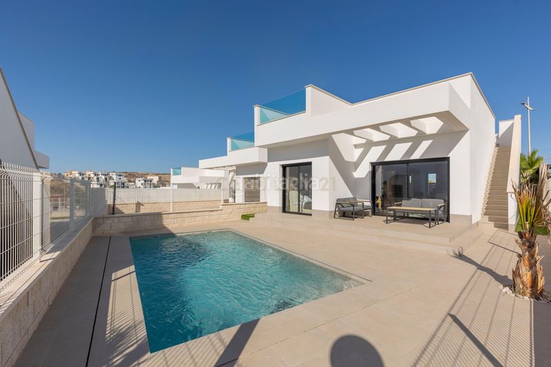 Foto 79388075-5eb2-4be4-a8ee-488818861c19. Casa amb piscina a Algorfa