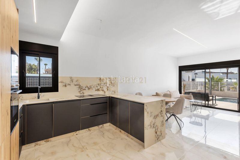Foto c1f78f86-dc4a-45b5-94c9-cdcb5812204c. Casa amb piscina a Algorfa