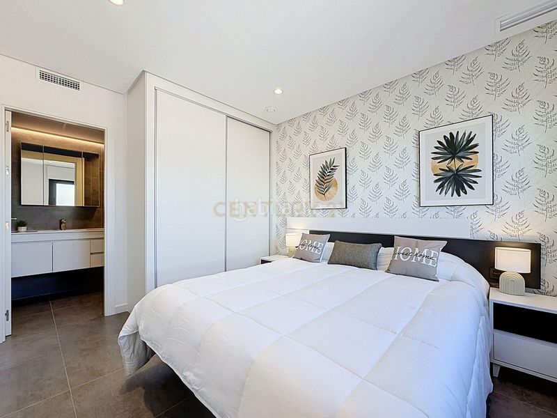 Foto 2cc299d8-282c-471d-8f44-50691472f8ca. Apartament a calle lago de sanabria a La Florida Orihuela