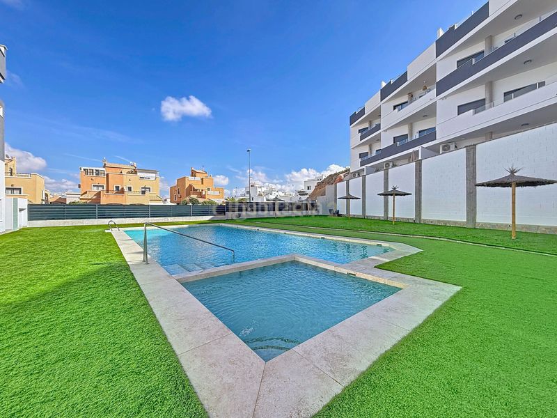 Foto a3cdd41a-b58d-43bf-b5f9-b88e572ef258. Apartament a calle lago de sanabria a La Florida Orihuela
