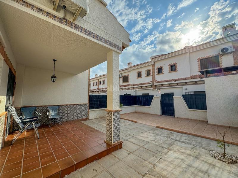 Foto 14d2899a-bcf3-4d3d-9c66-cd954dcd67fa. Alquiler casa disponible desde 15 de agosto para todo el año.esta encantadora casa en san miguel ofrece un estilo de vida cómodo y moderno, con en San Miguel de Salinas