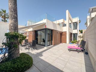 Maison à Benijófar. Magnífica villa en venta en benijófar! espaciosa, luminosa y lis
