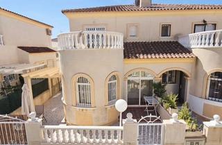Lloguer Casa a Parque Acuático - Sector 25. Disponible de noviembre a octubre.este encantador bungalow de 2