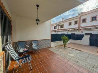 Casa a San Miguel de Salinas. Esta encantadora casa en san miguel ofrece un estilo de vida cóm